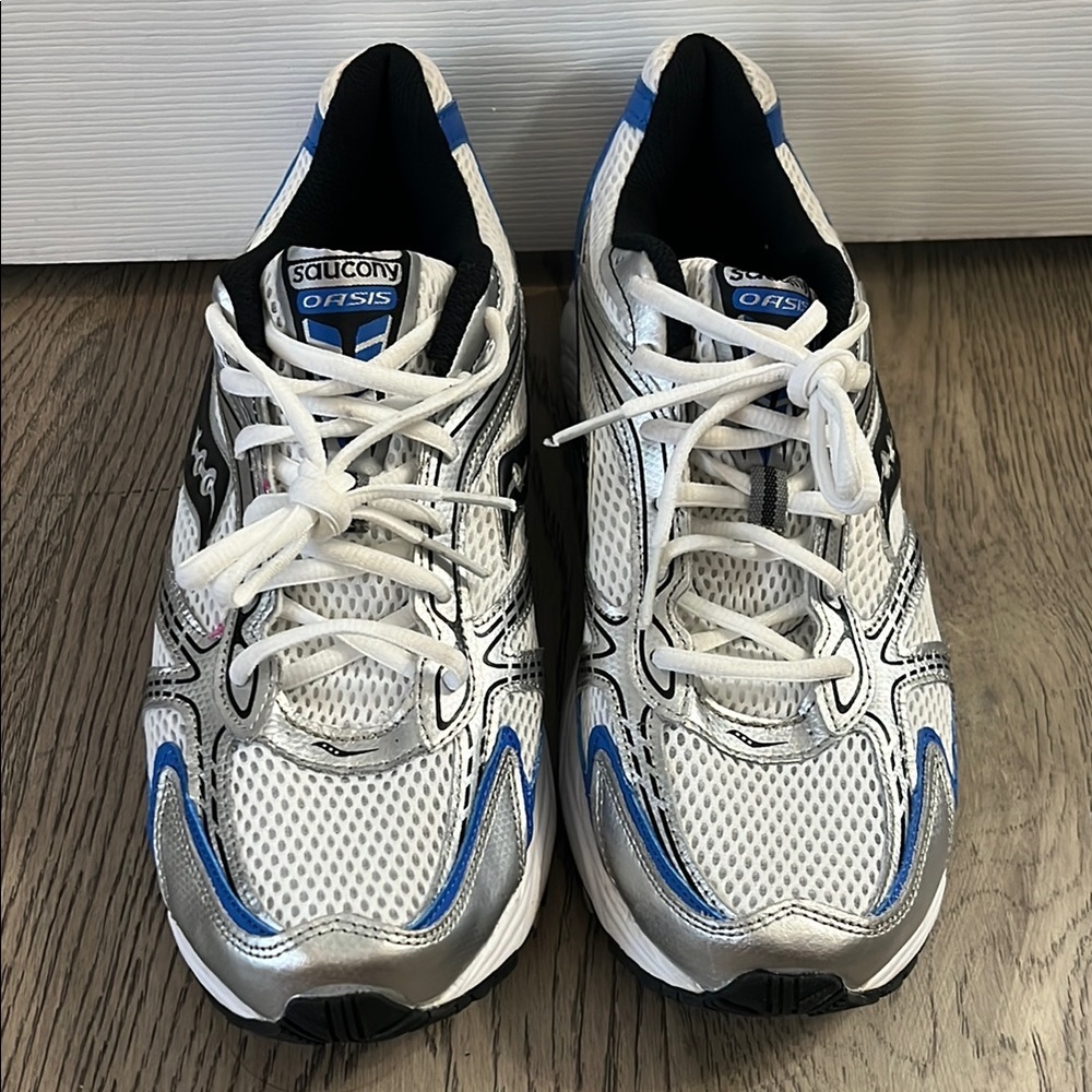 Saucony Brand New Mens Sneakers in White and Blue/Silver